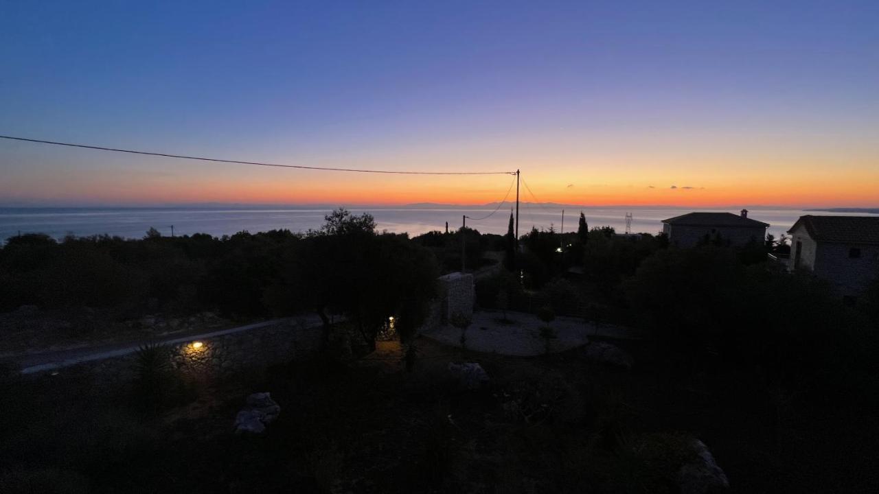 Luxurious Villa At A Unique Spot Ágios Nikolaos Exterior foto